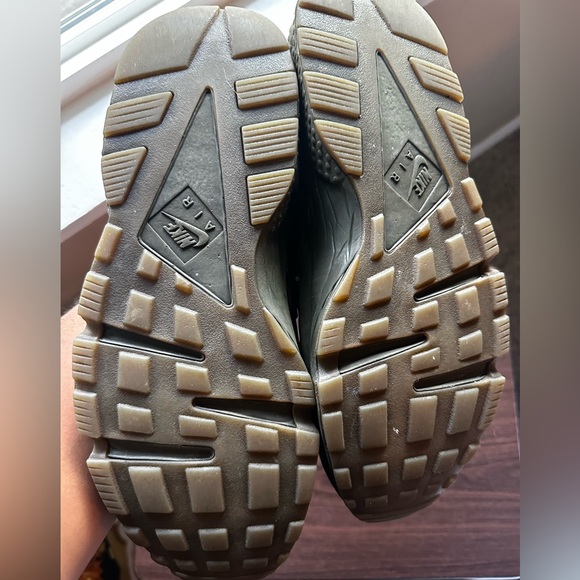 Nike Camo Huaraches - Picture 5 of 6